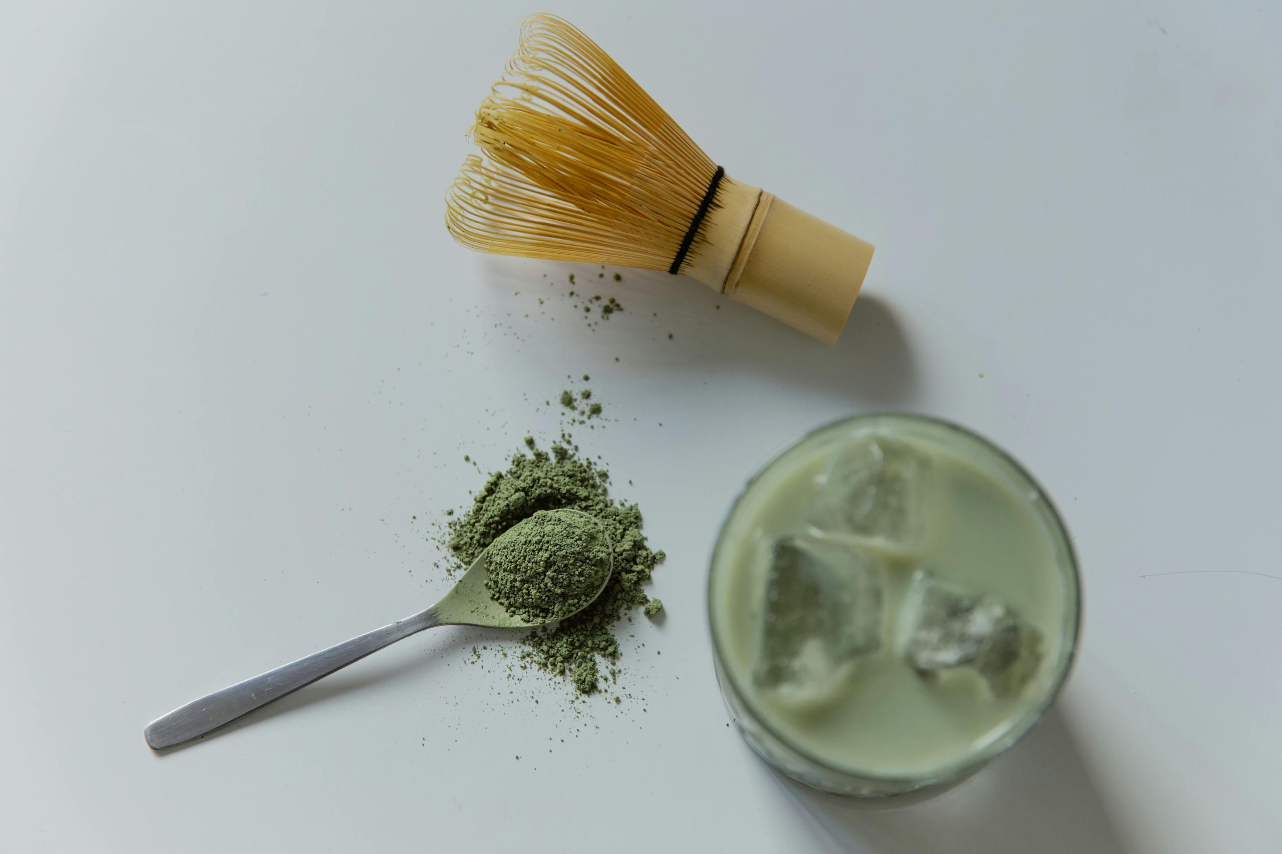 Matcha: zelený japonský čaj pomáhá s hubnutím a zlepšuje koncentraci i zdraví 